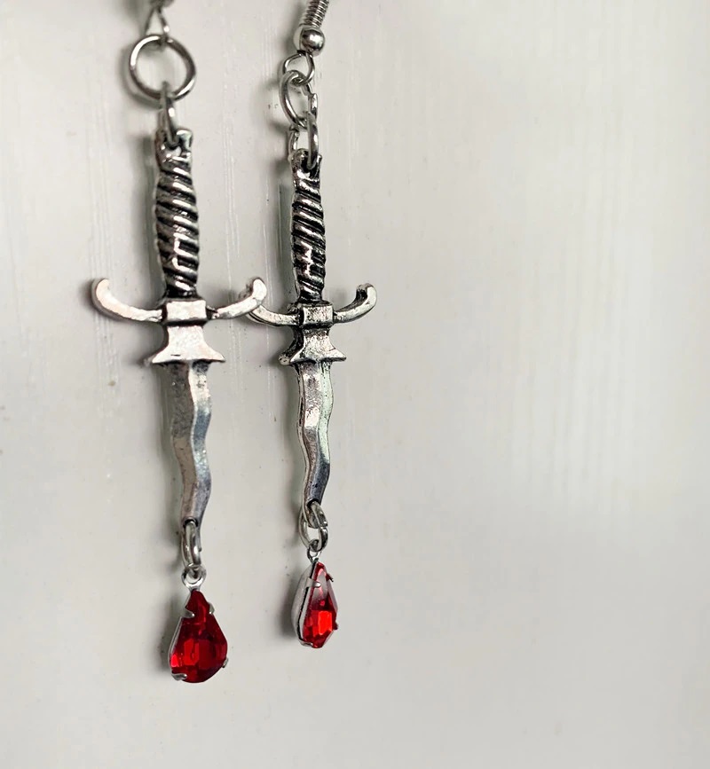 Aretes Pendientes Daga Sangre Roja Mujer Elegante Moda Fiesta Regalo
