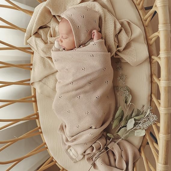 A Bleu La La - Manta Envolvente orgánica para bebé, 100% algodón orgánico Suave de Punto cálido y Acogedor, para recién Nacidos, bebés y niños pequeños (Azul Polvo).