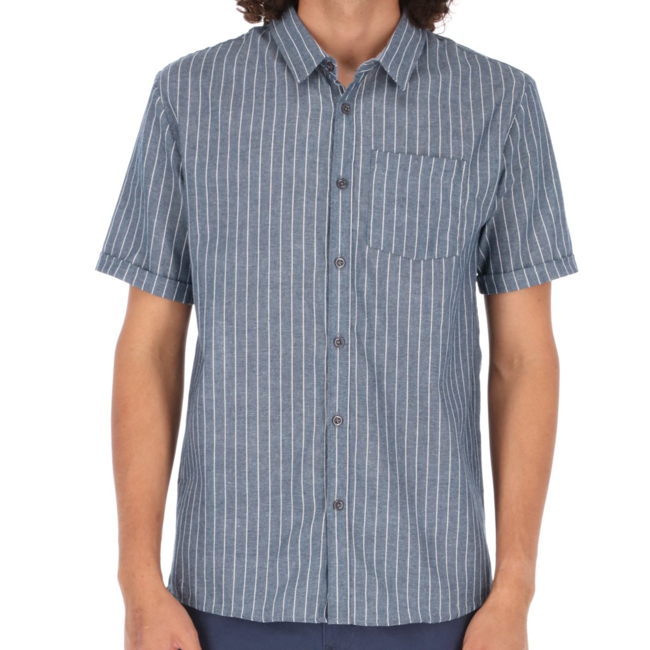 Camisa Manga Corta Slim Fit Azul Marino de Rayas.