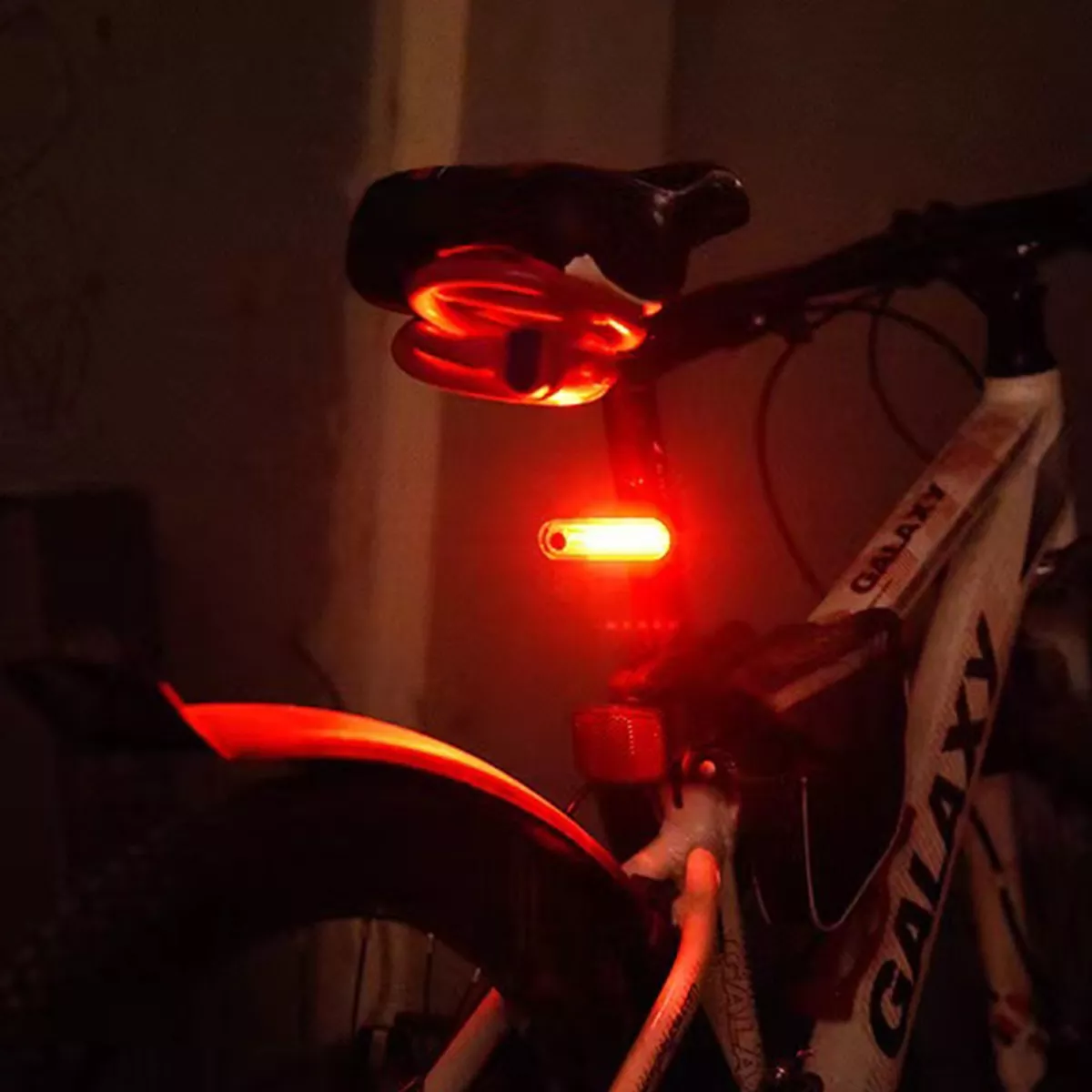 Luz Bicicleta Recargable Delantera Y Traser Y Claxon.