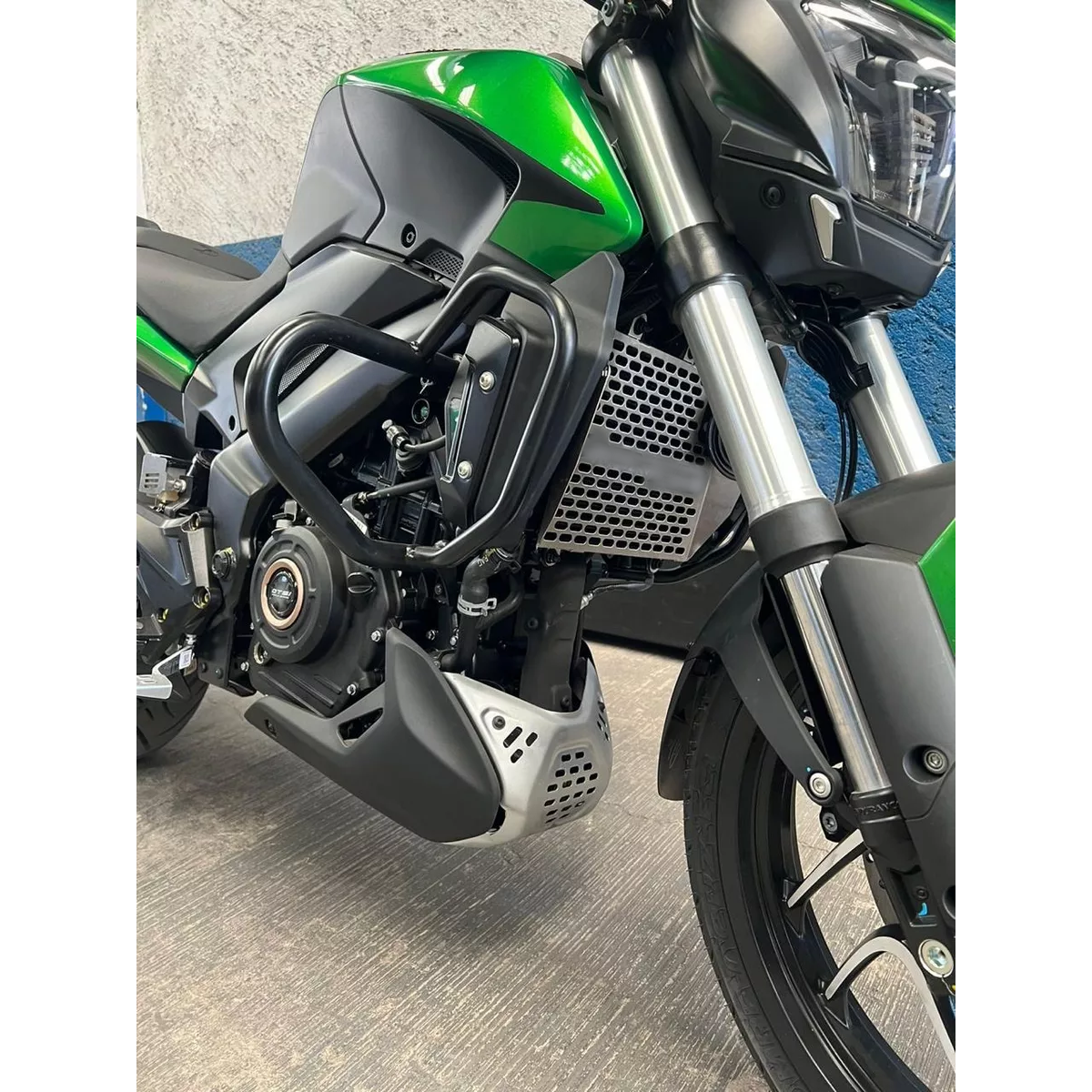 Protector De Radiador Dominar 400 Acero Inox Corte Laser.
