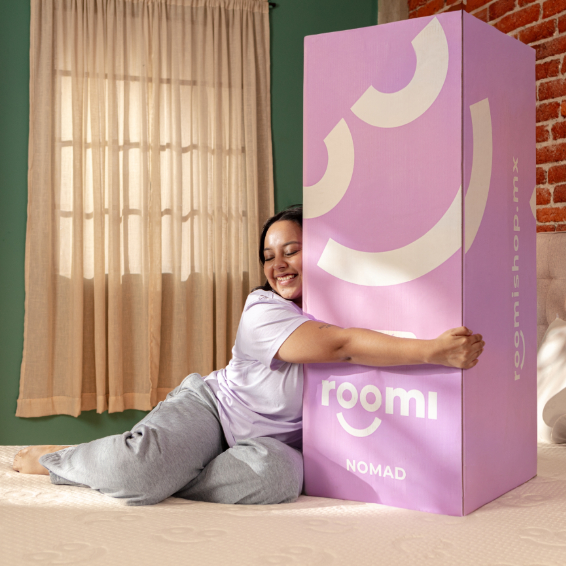 Colchón En Caja Queen Size Roomi Nomad Confort Firme, Memory Foam.