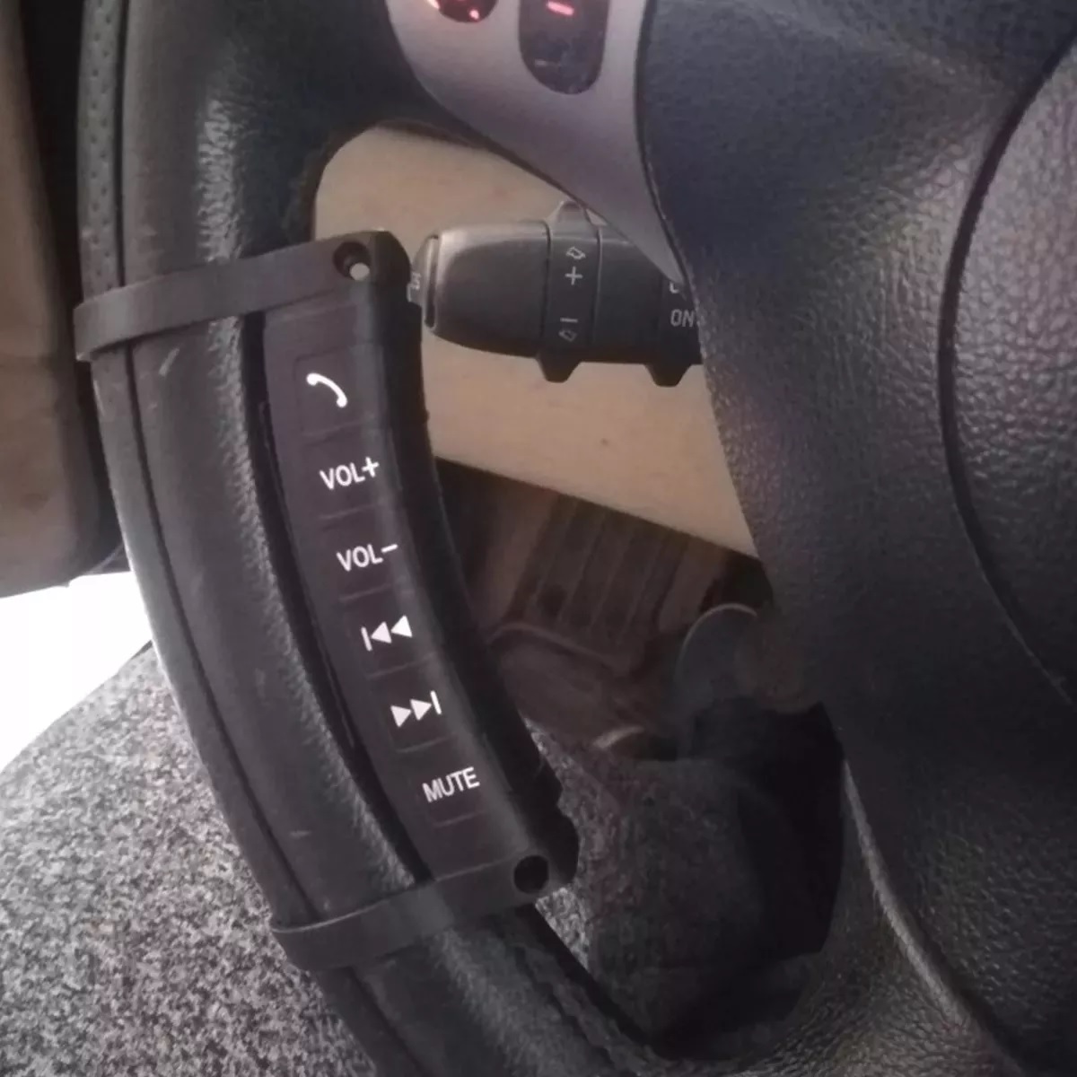 Control Remoto De Estéreo Para Volante De Auto 6 Botones.