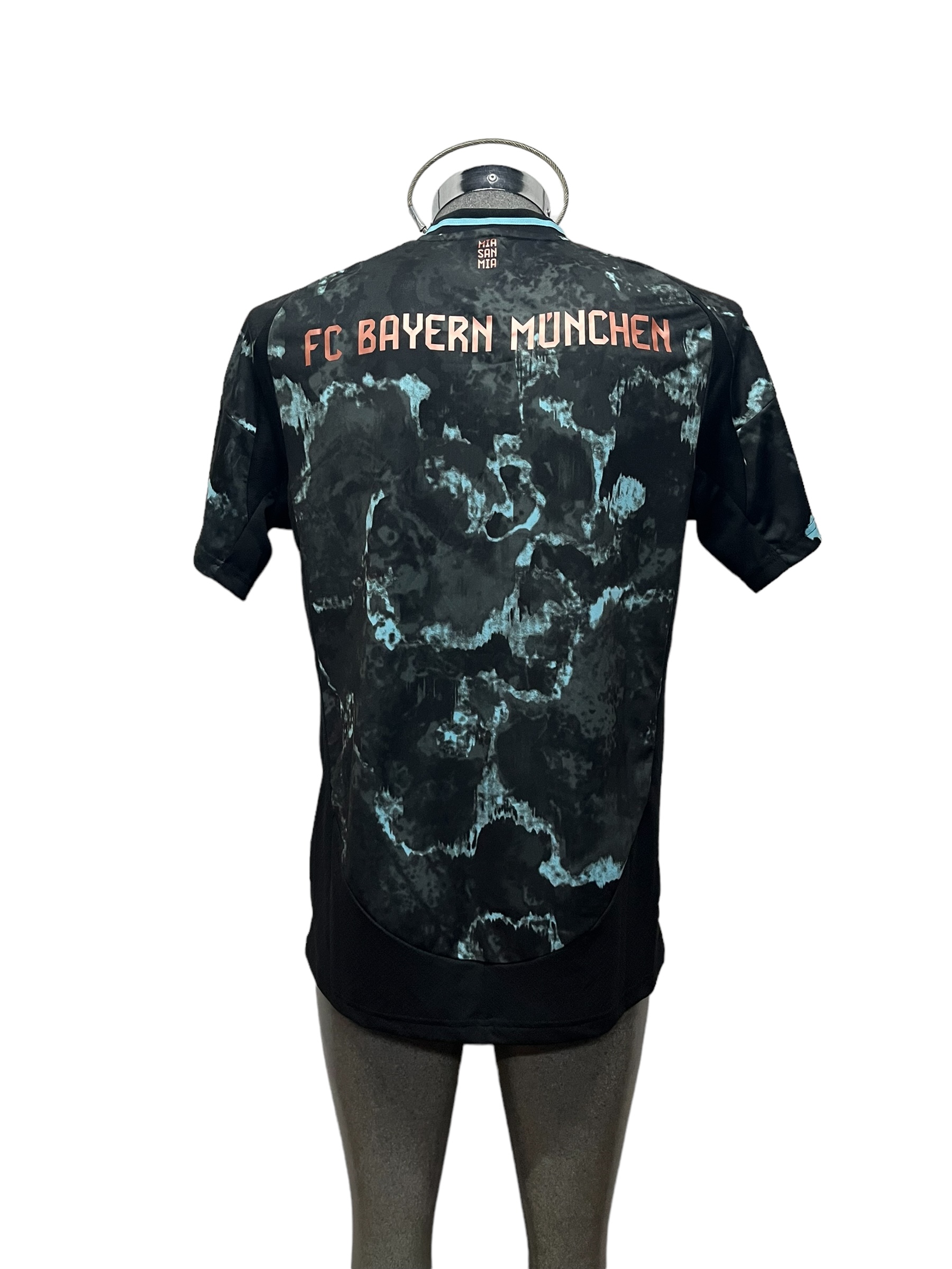 Jersey Original Adidas Bayern Munich de Alemania Visita 2024-2025 IZ3130