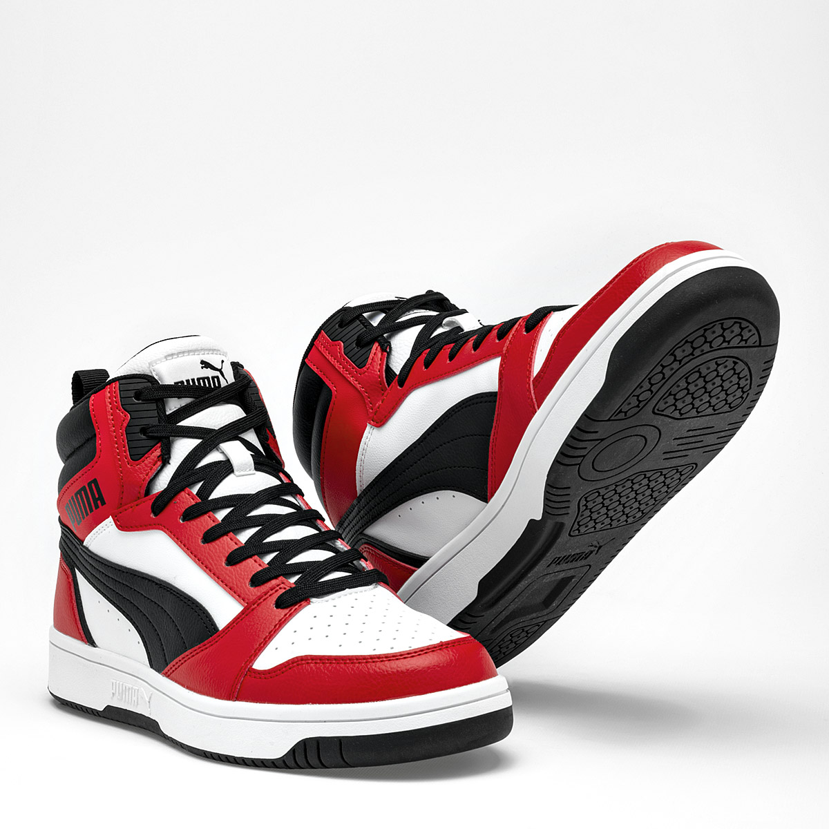 TENIS URBANO HOMBRE DE Puma ESTILO 392326-04 COLOR BLANCO ROJO NEGRO.