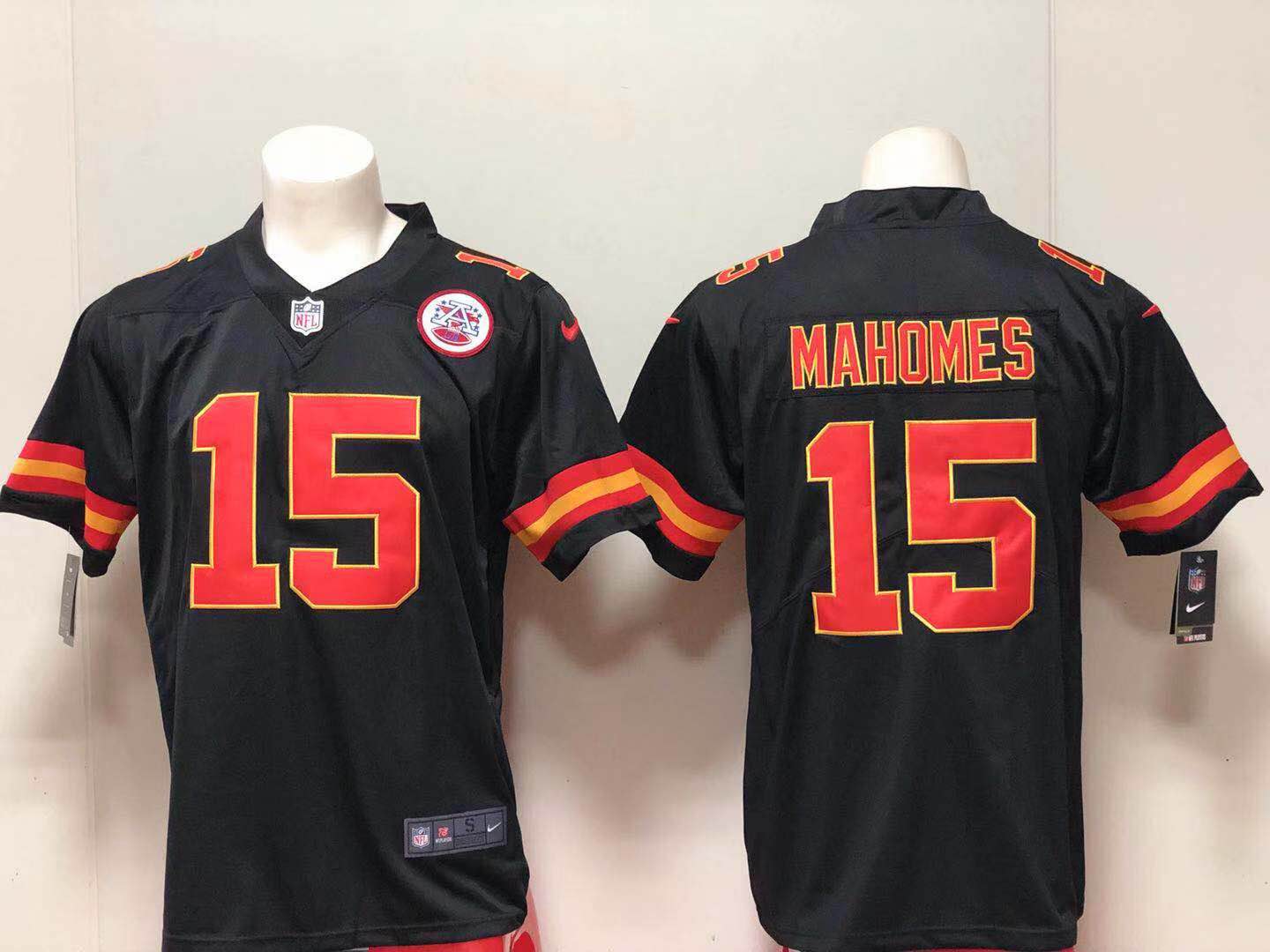 Increible! Jersey Jefes Kansas City Chiefs BORDADO Mahomes 15 Negro Talla S