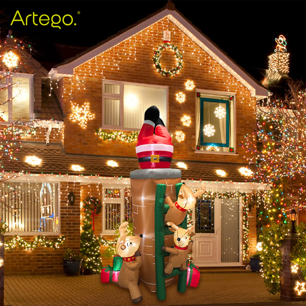 Inflable de Árbol de Navidad Chimenea con santa, renos y regalos * con rotación  * y luces led 2.25m de alto Artego