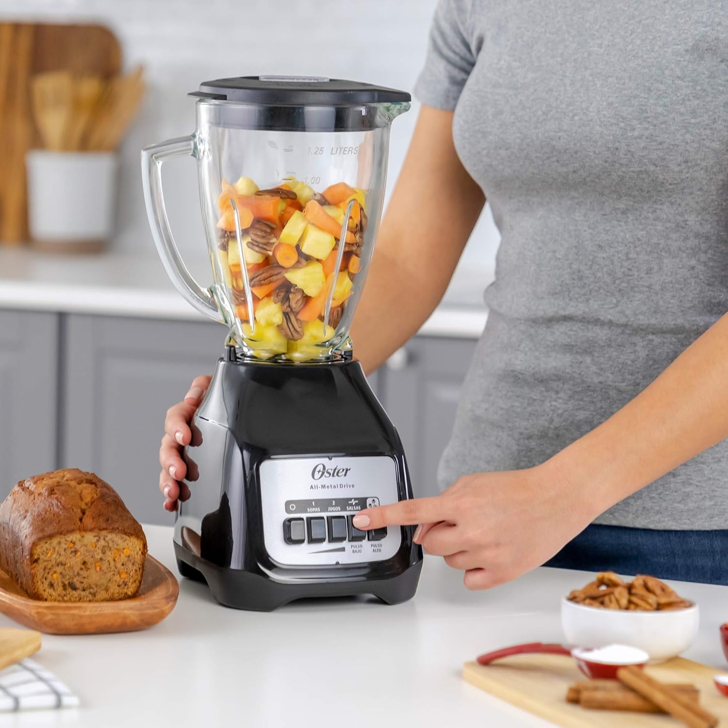 Oster Licuadora Con Vaso De Vidrio y Dos Velocidades Más Pulso BLSTKAGBPB