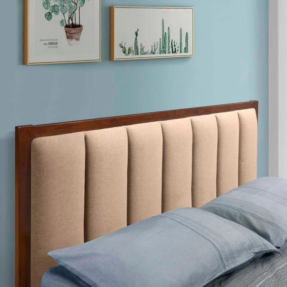 Cama Matrimonial Tapizada en Lino Beige con Estructura de Madera de Caucho