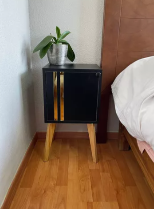 Buro Mueble recamara Minimalista Ensamblado Negro Con Dorado luz Led.