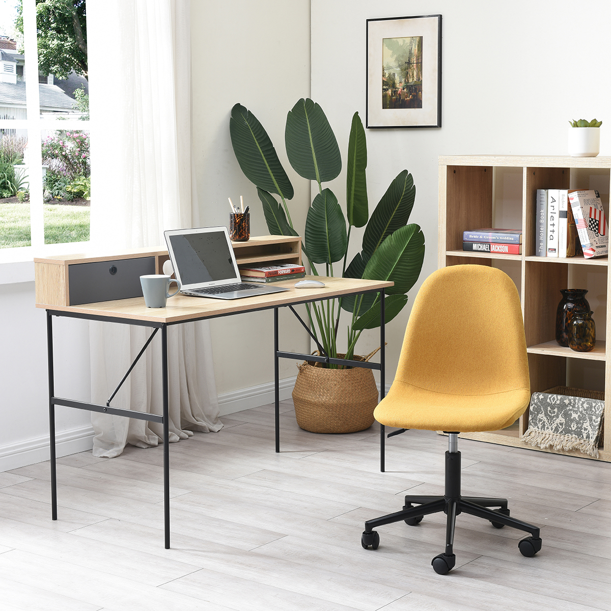 Silla de Oficina Giratoria Amarilla con Altura Ajustable y Asiento Acolchado en Tela de Lino