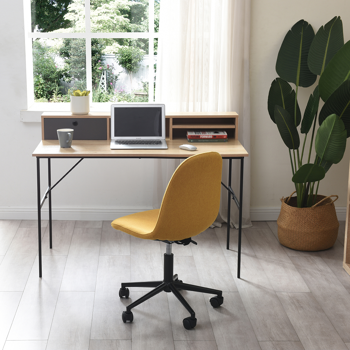 Silla de Oficina Giratoria Amarilla con Altura Ajustable y Asiento Acolchado en Tela de Lino
