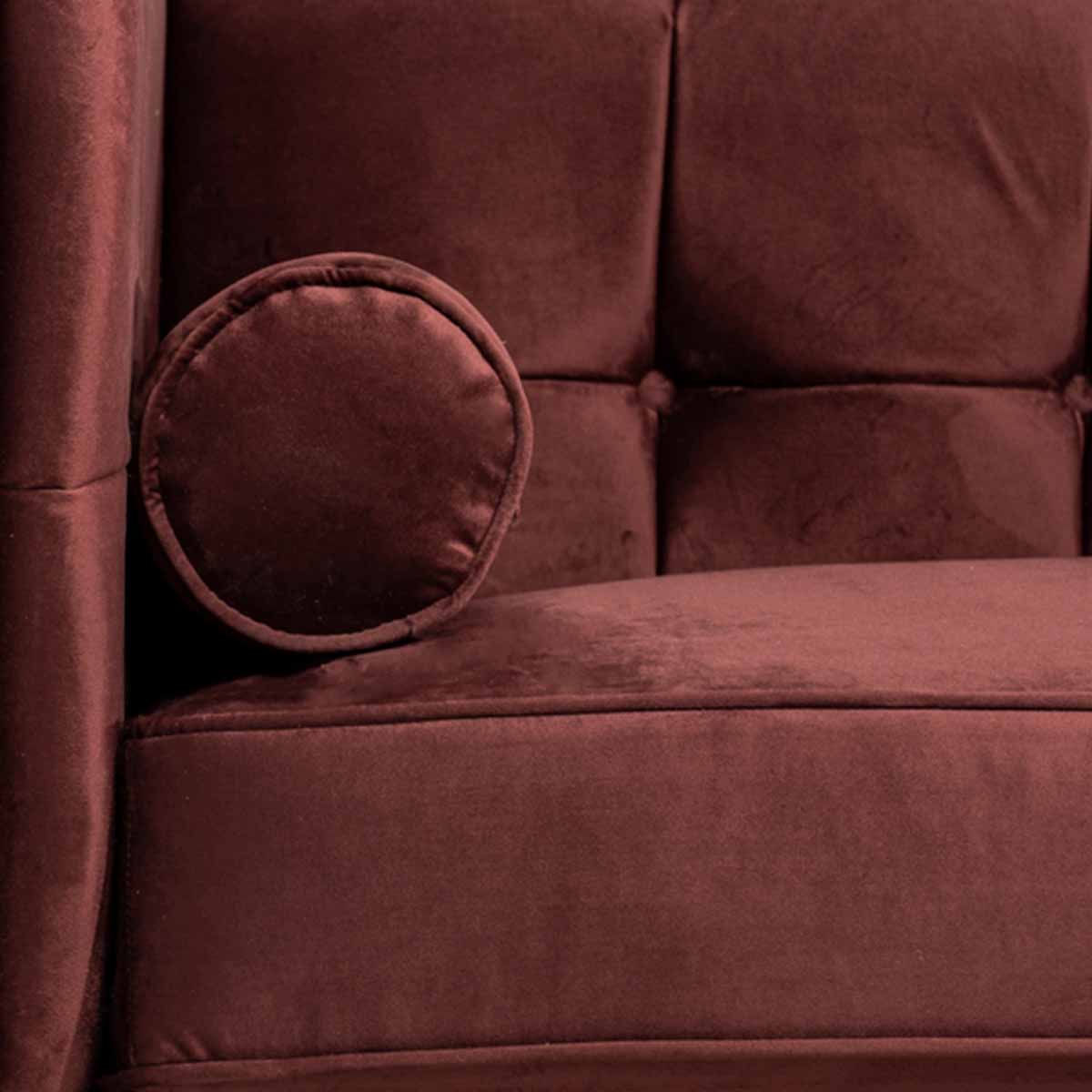Sofá de 3 Plazas Tapizado en Terciopelo Color Vino. Estructura de Madera Sólida