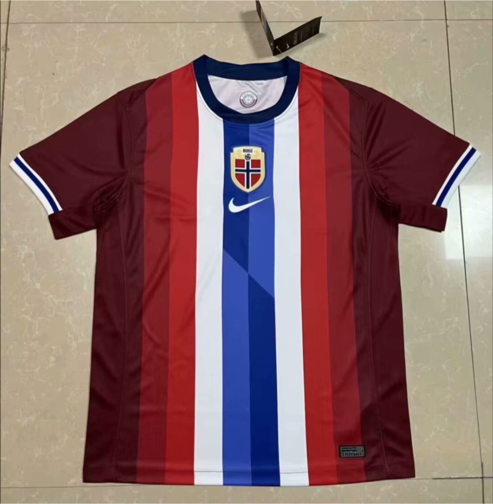 Nuevo! Jersey Noruega 2024/2025 Titular Local Roja Earling Haaland Talla XL