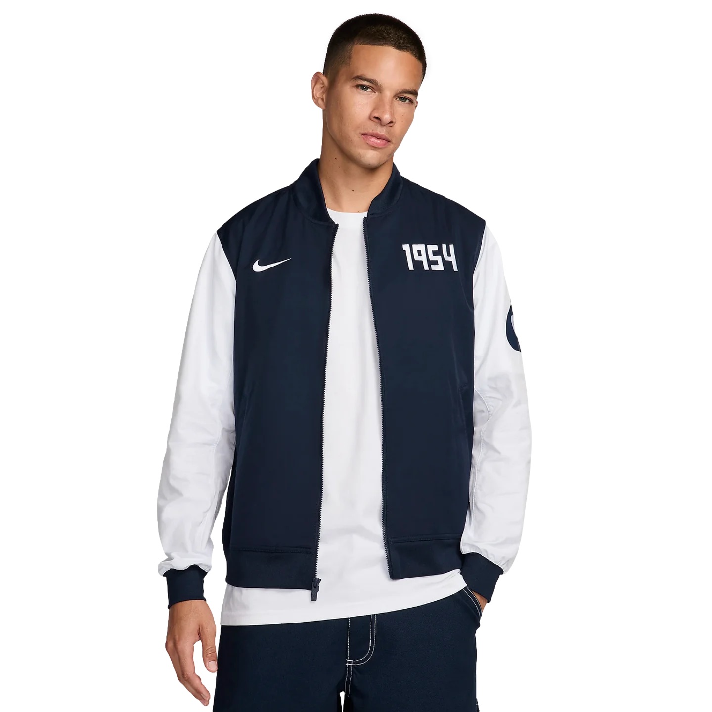 Chamarra casual Original Nike Pumas de la Unam 1954 FQ3155