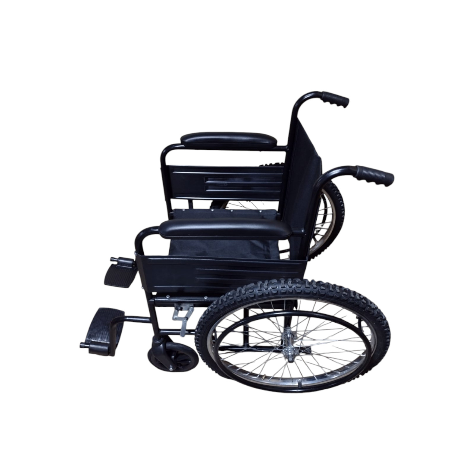 Silla De Ruedas Economica Todo Terreno Plegable Vida Digna -Adulto Color Negro.