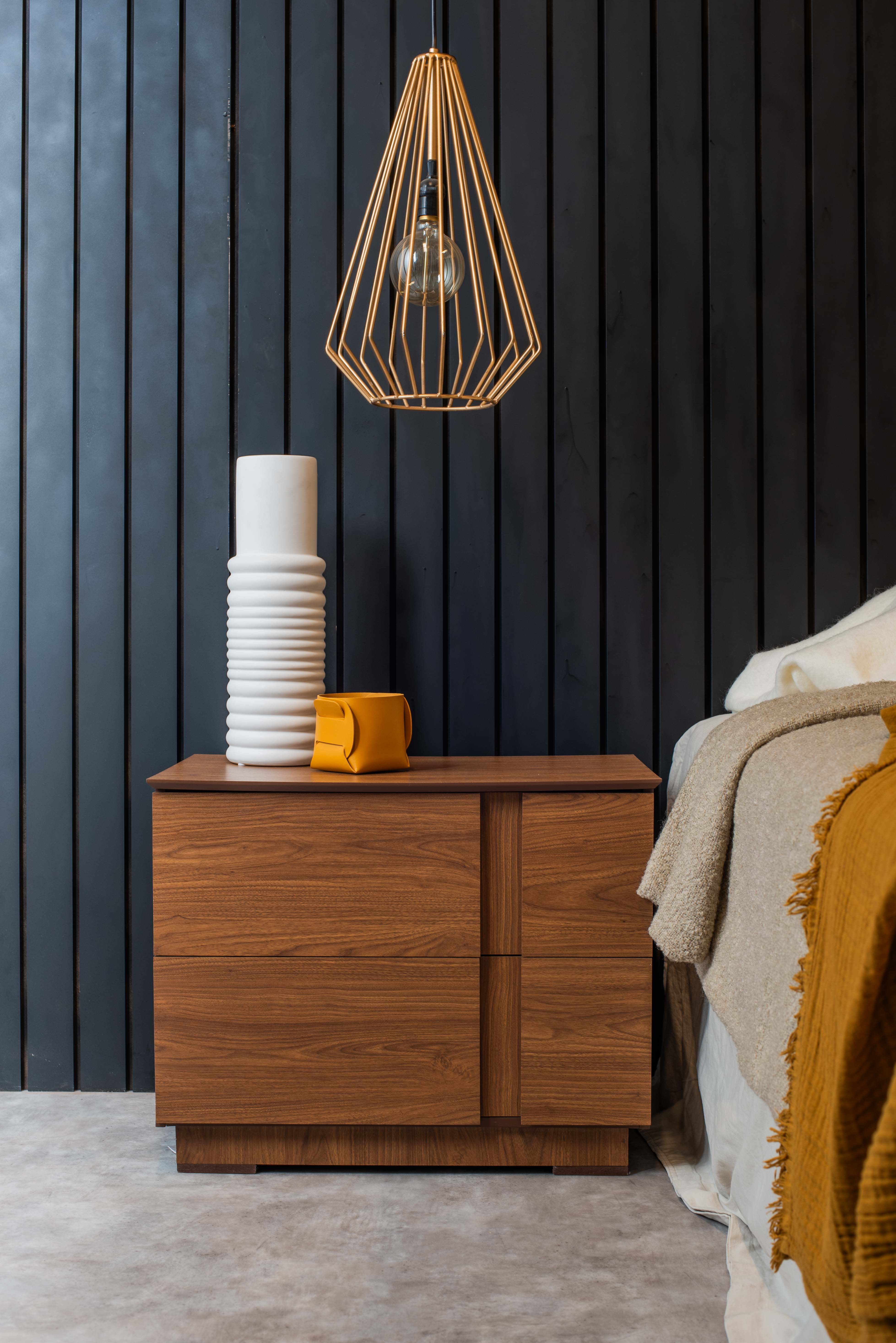 Buró Color Nogal con 2 Cajones con Corredera de Extensión y Estructura de Madera MDF