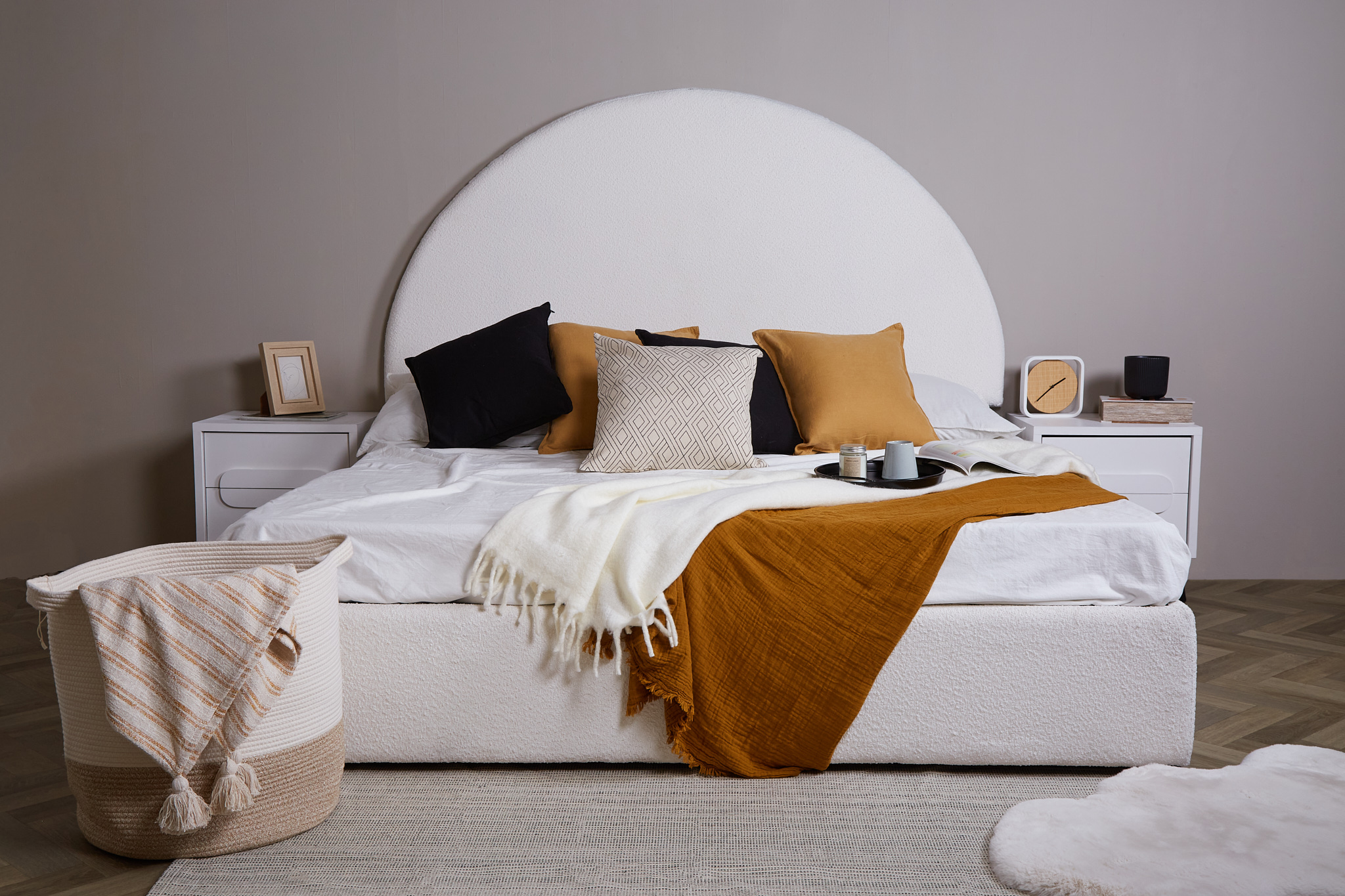 Buró Color Blanco con 2 Cajones, Soporte Metálico y Estructura de Madera MDF