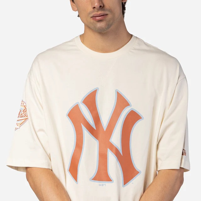 Playera New Era World Series Bp Beige Cafe