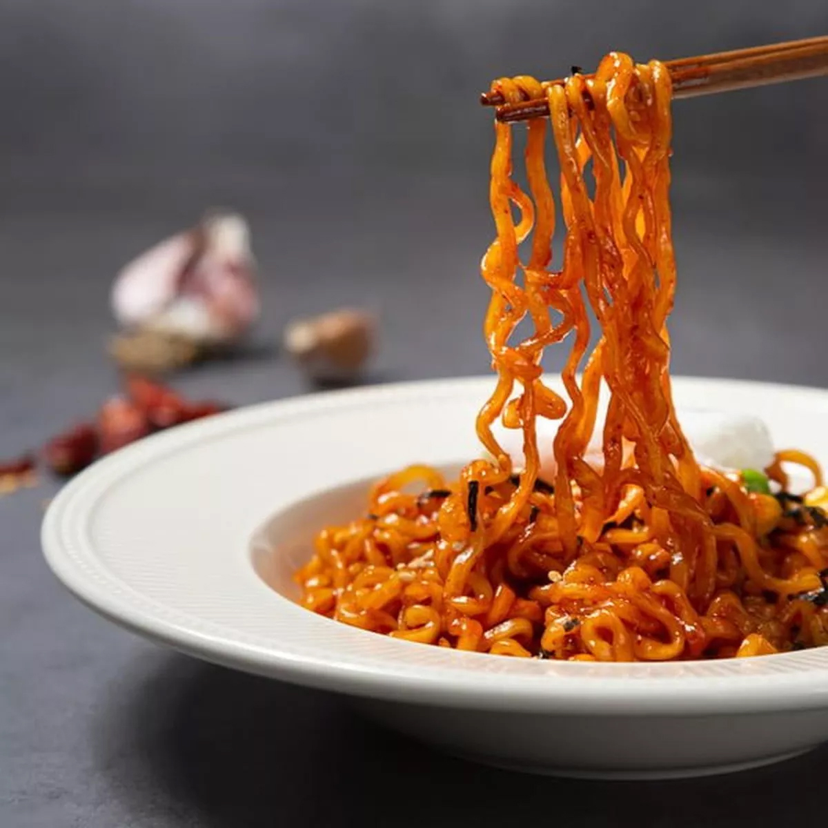 Buldak sopa instantanea ramen coreano sabor yakisoba picante 130gr