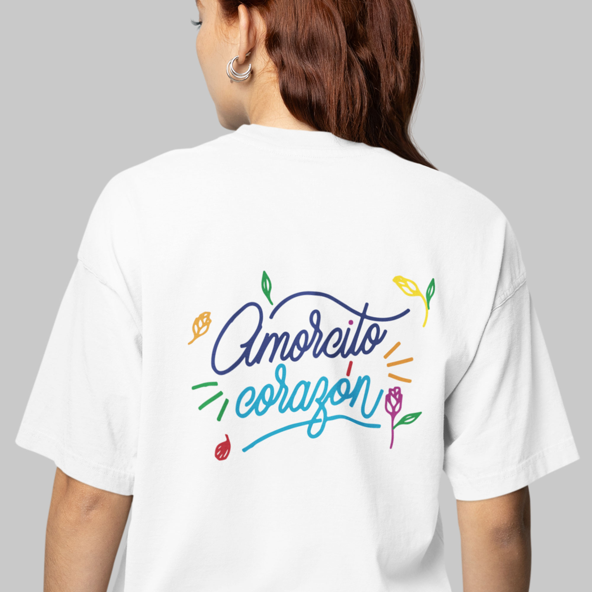 Playera Oversize de Manga Corta Unisex con Diseño de Corazon Flores Blanca Cómoda y de Alta Calidad