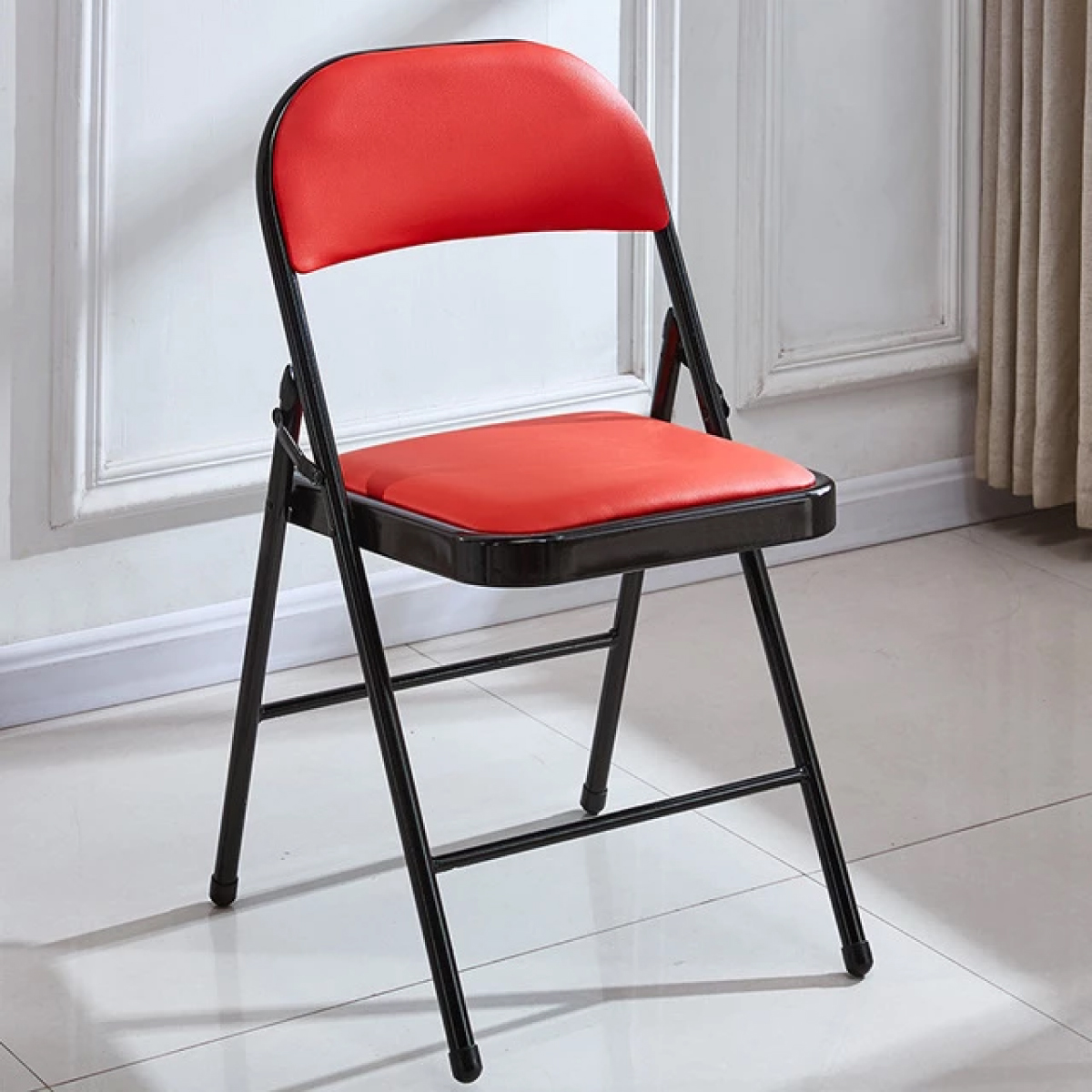 Ilios Innova | Paquete de sillas plegables acolchonadas impermeables para exteriores con estructura metálica resistente y base antideslizante color rojo