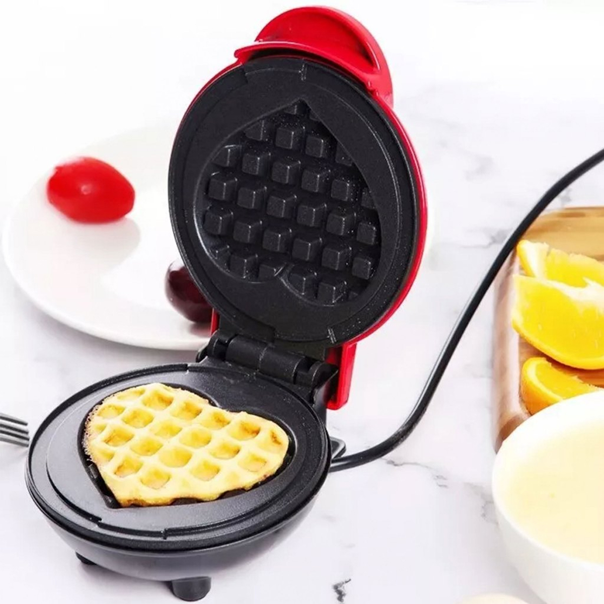 Mini Wafflera Eléctrica En Forma De Corazón Antiadherente Color Rojo
