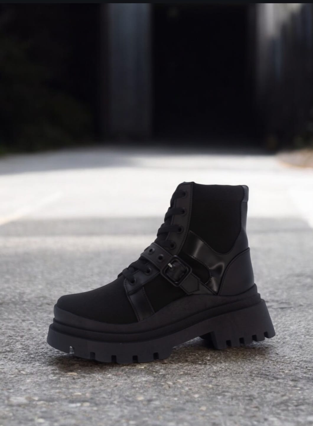 Bota de mujer,  Bota de moda, Bota casual, Bots comoda, Botas negras