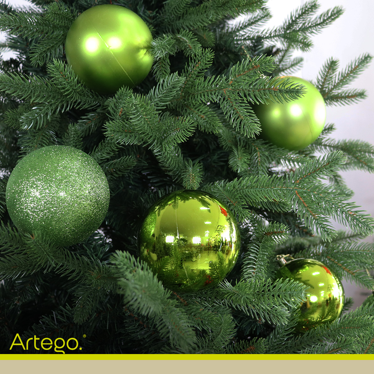 Esferas Navideñas Grandes 10cm Set Paquete 20 piezas decoración 3 acabados mate, brillantes y cromadas Inastillables Christmas balls ornaments