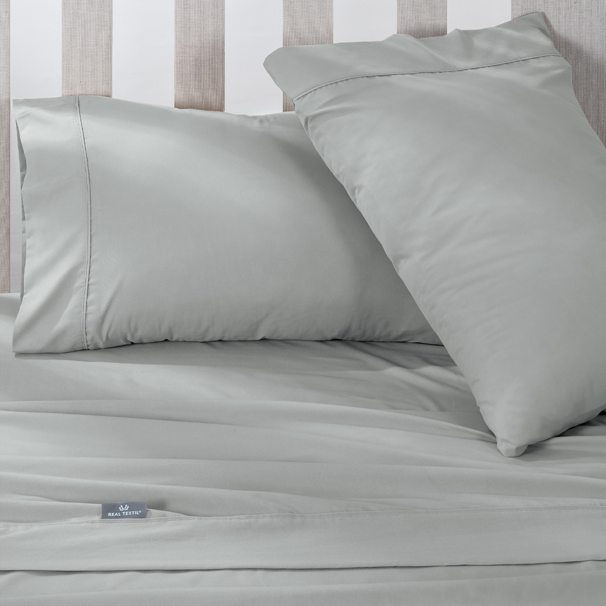 Juego de Sábanas Microfibra Queen Size Gris REAL TEXTIL.