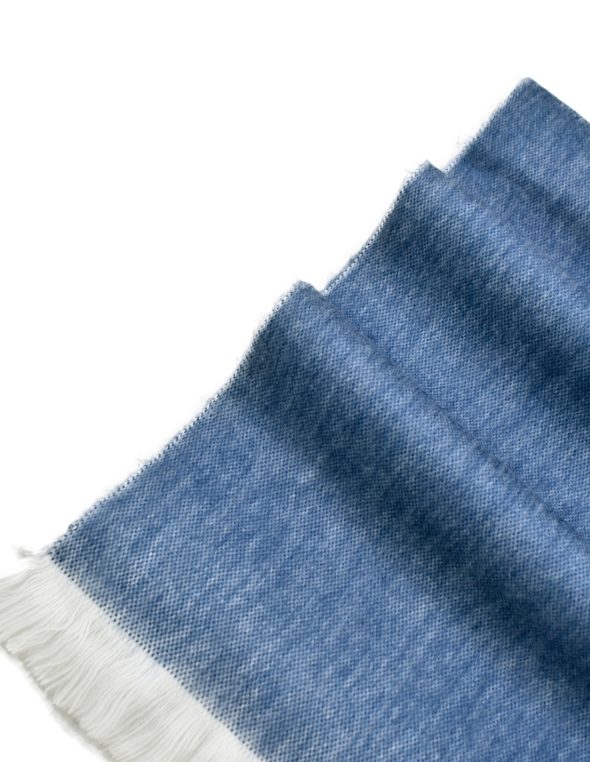 Bufanda Lisa de Alpaca Color Azul Detalle de Barbas Color Blanco 