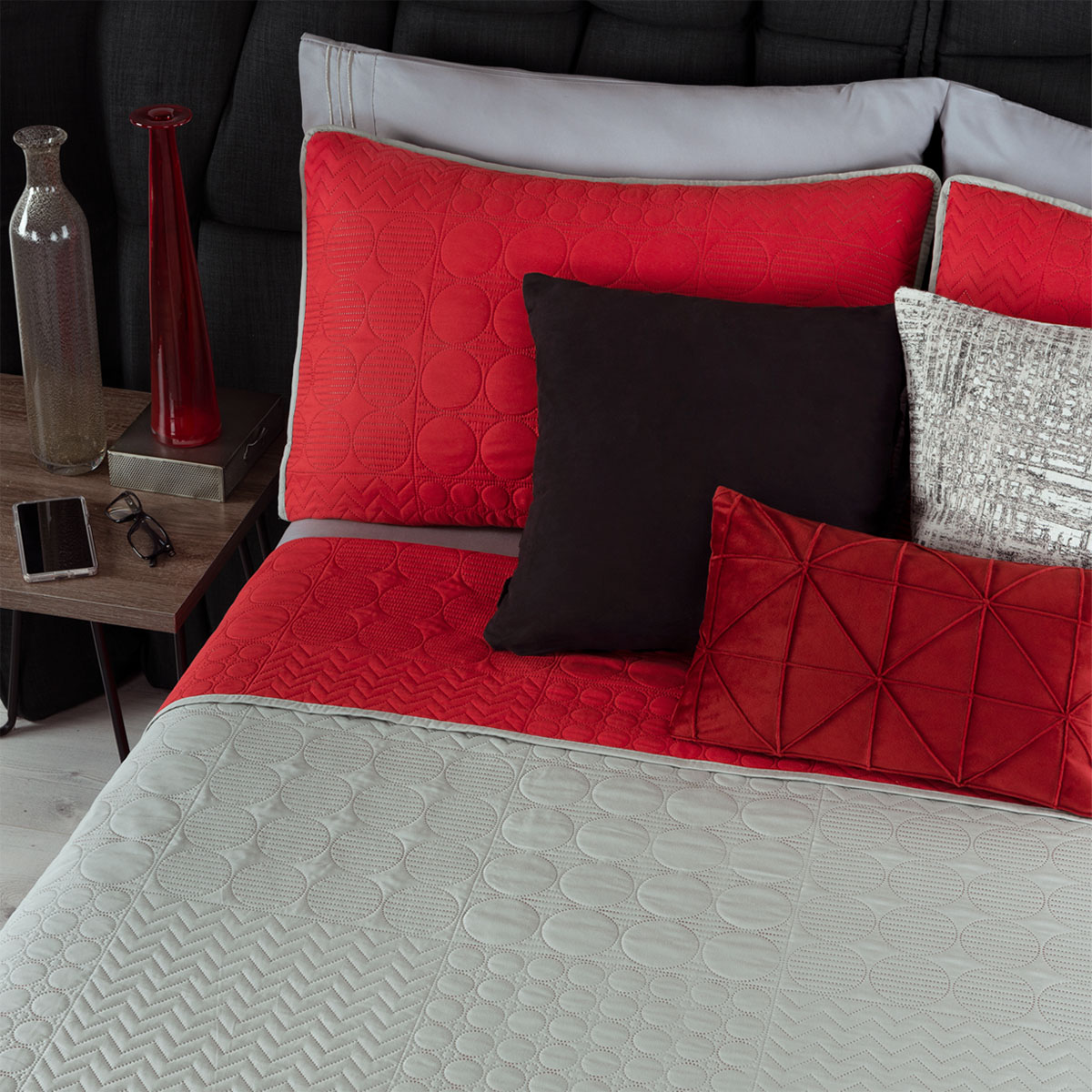 Edredón Ligero Matrimonial Doble Vista con Fundas Rojo - Gris REAL TEXTIL.