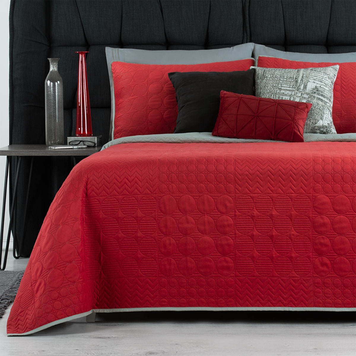 Edredón Ligero Matrimonial Doble Vista con Fundas Rojo - Gris REAL TEXTIL.