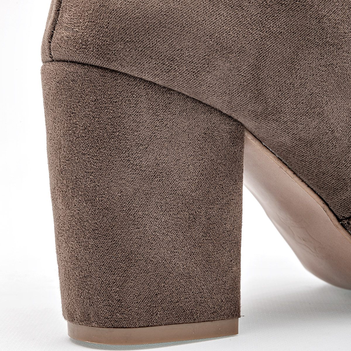 Catalina Bota Larga Mujer En Gamuza Tacon Cuadro 8cm Tubo 26 cm Color Cafe E9