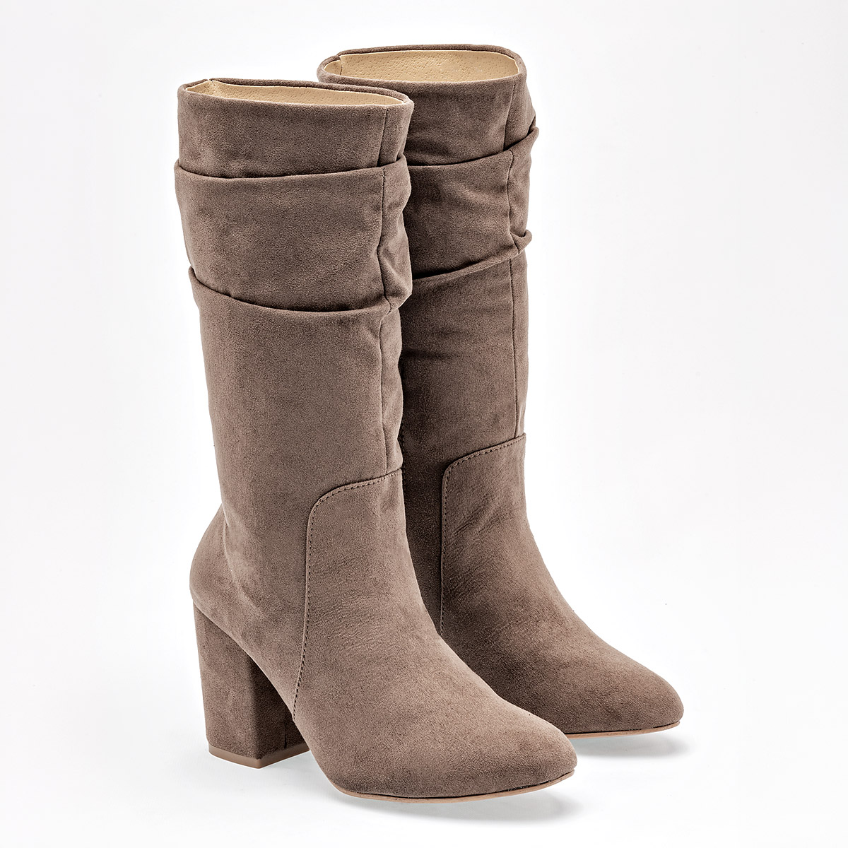 Catalina Bota Larga Mujer En Gamuza Tacon Cuadro 8cm Tubo 26 cm Color Cafe E9