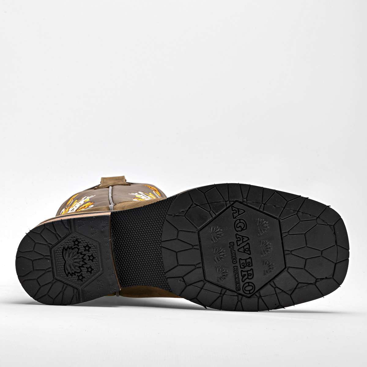 Arco Bota Vaquera Mujer En Piel Tacon Cuadrado  4cm Tubo 25cm Color Cafe E9