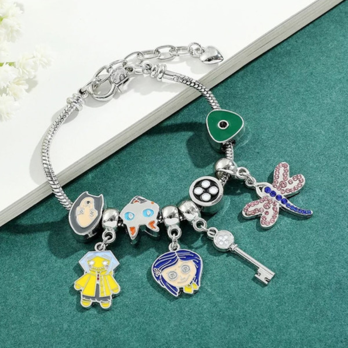 Pulsera Plateada Muñeca Coraline Libelula Gato Llave Boton plata