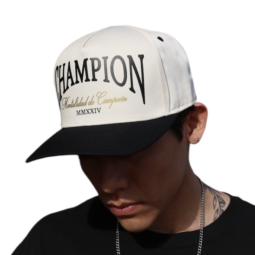 VAGO Style CHAMPION Gorra Artesanal Marfil Visera Curva