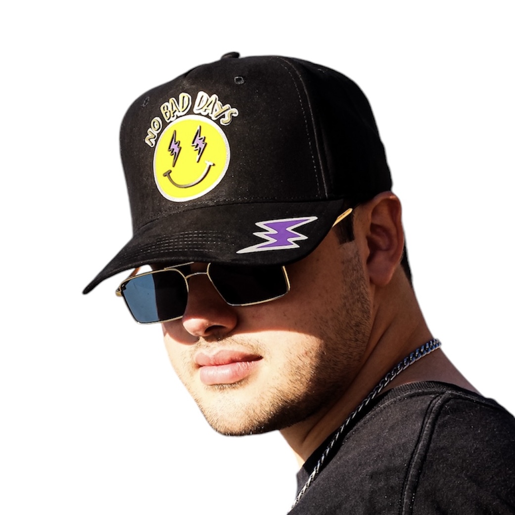 VAGO Style NO BAD DAYS Gorra Artesanal Gamuza Visera Curva
