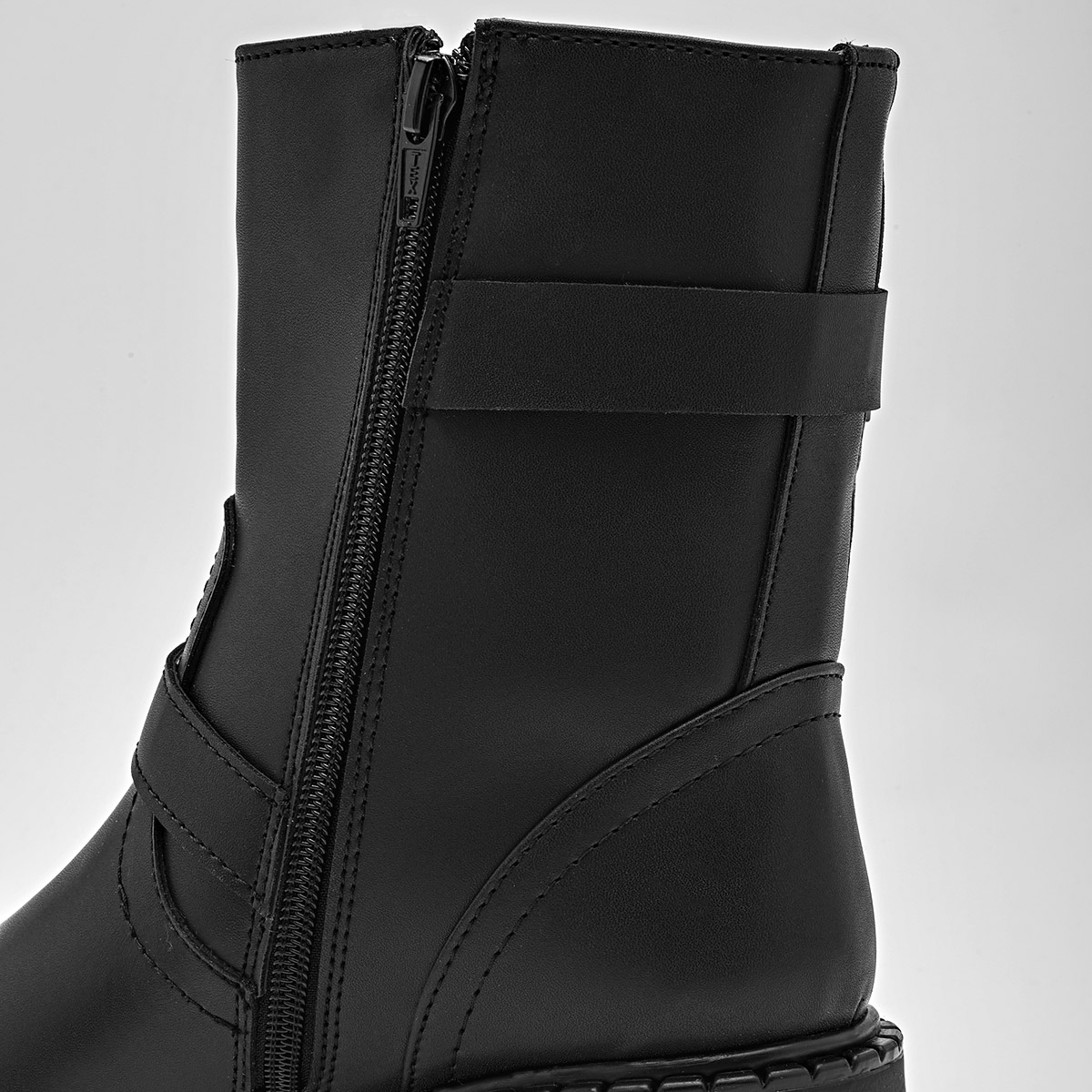 Kiut Botin Casual Mujer Tacon 6 cm Tubo 17 cm Color  Negro E9
