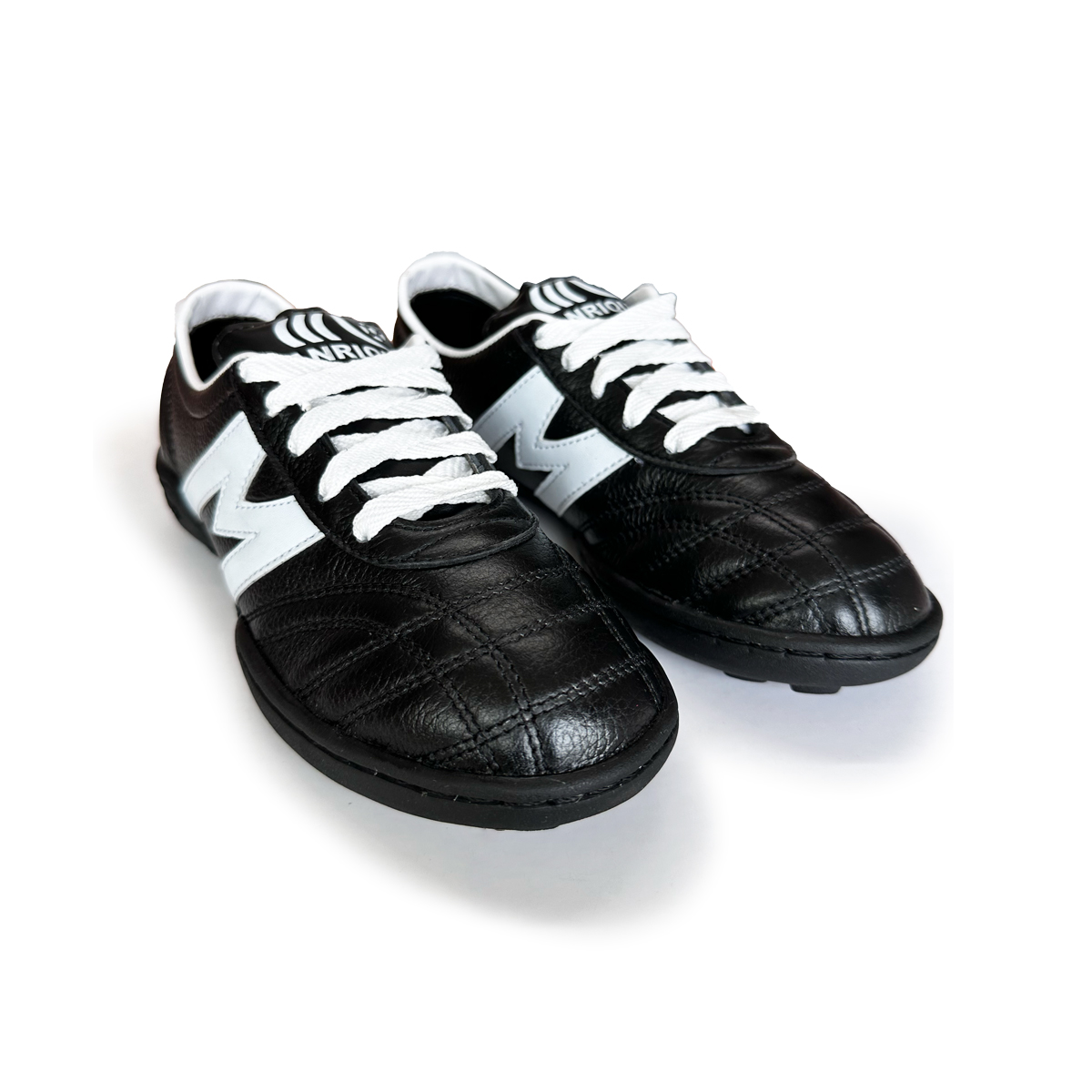 Manríquez Tenis de Fútbol Rápido Niño Negro Blanco