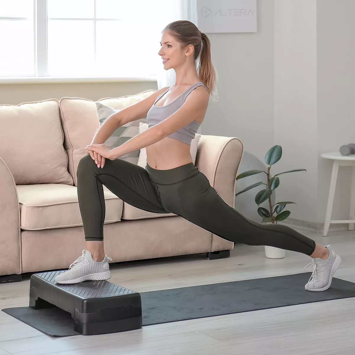 Banco Escalon De Ejercicio Step Rutinas Aerobics Ajustable Color Negro