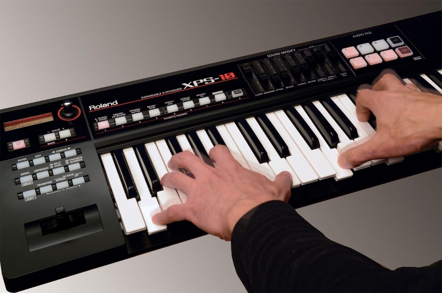XPS-10 Sintetizador expandible Profesional 61 Teclas Roland.