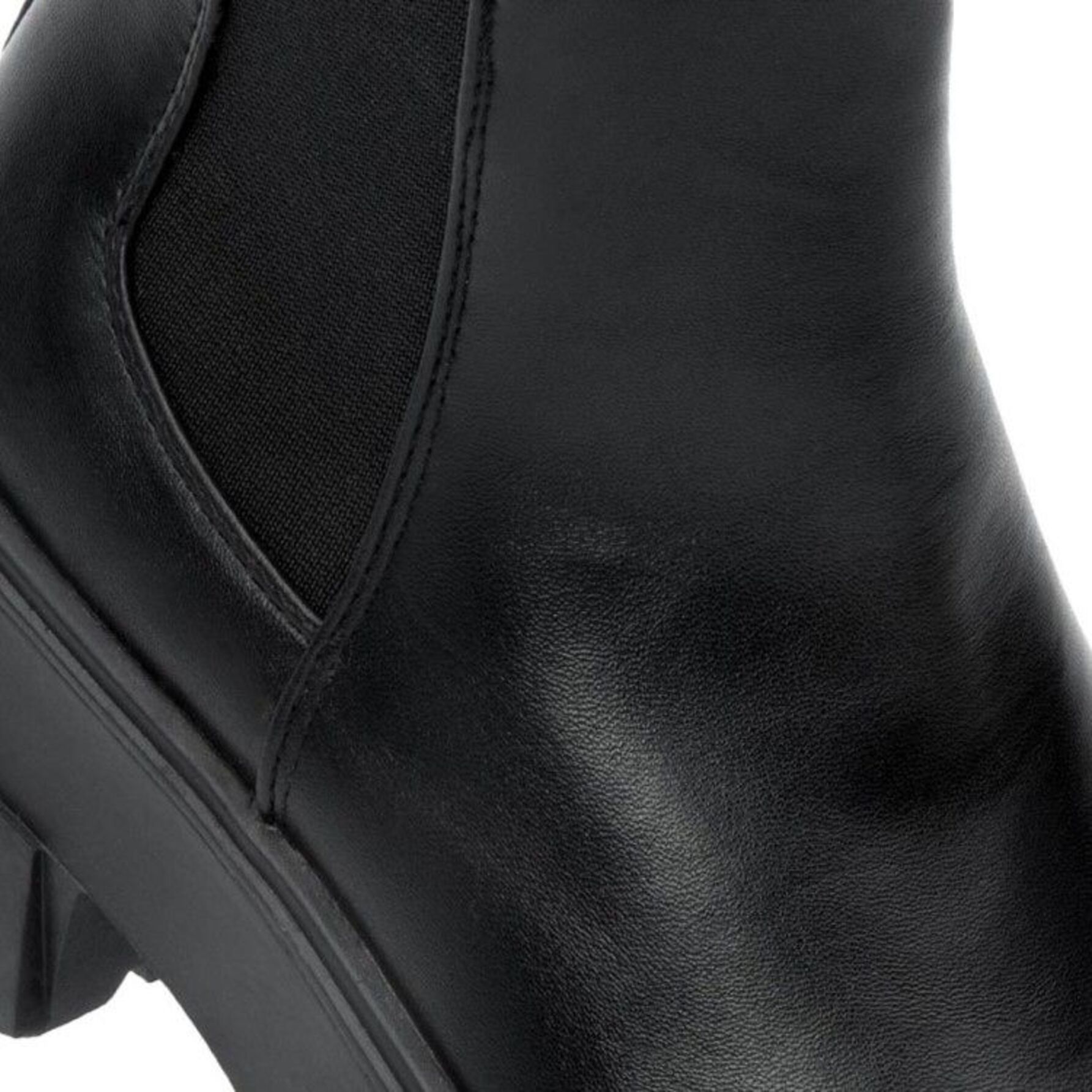 Botas para mujer, tipo Chelsea, con suela track, acabado napa, color negro, marca Goodyear, mod. 1141718