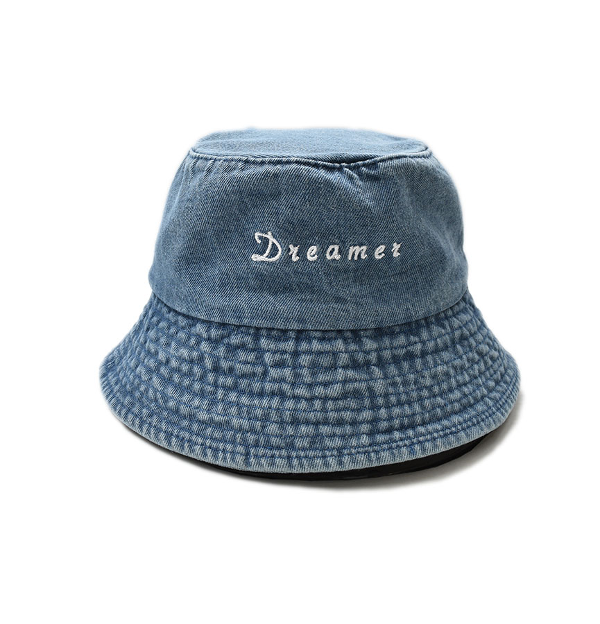 Sombrero Bucket Ajustable Apariencia  Mezclilla Detalle de Letras Bordadas