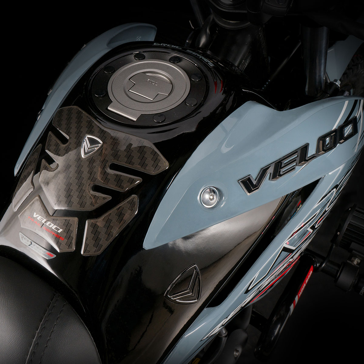 Motocicleta Veloci Revenge Dynamik Tech 200 CC Gris 2024