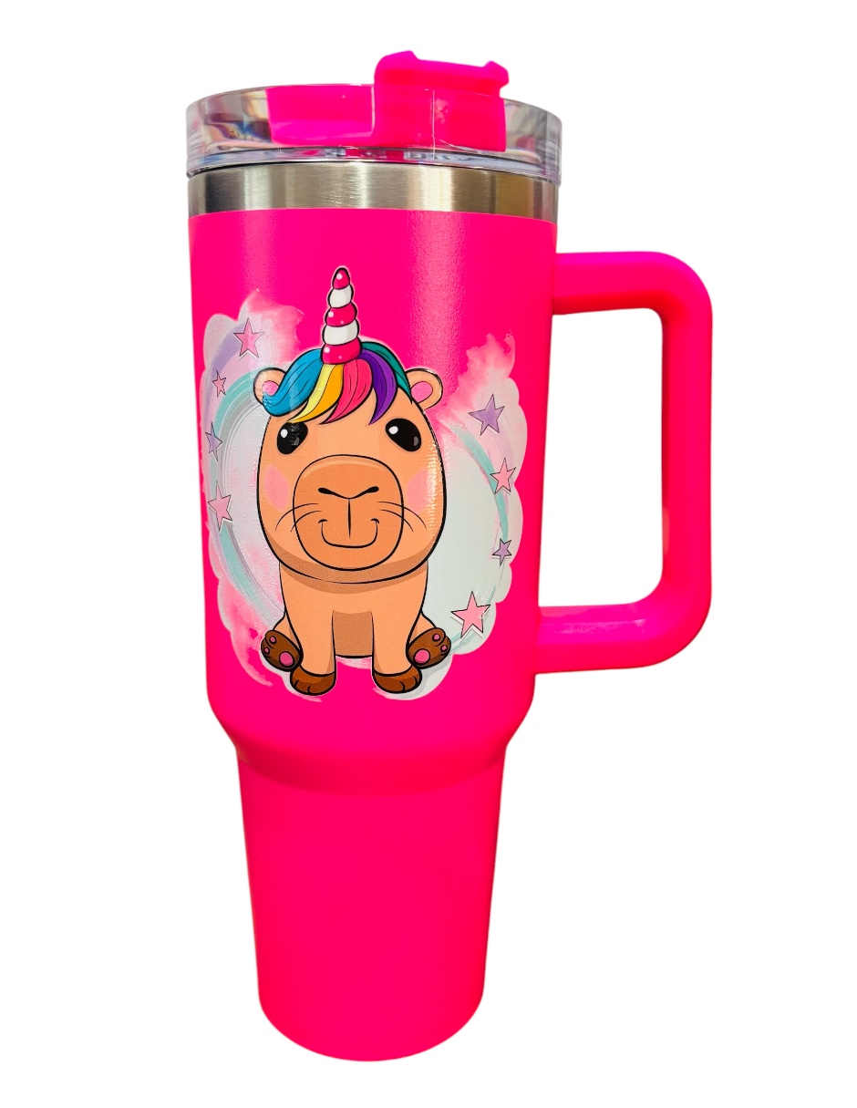 Termo de acero inoxidable Marca Macarena brand color fucsia Capybara de 40 Oz