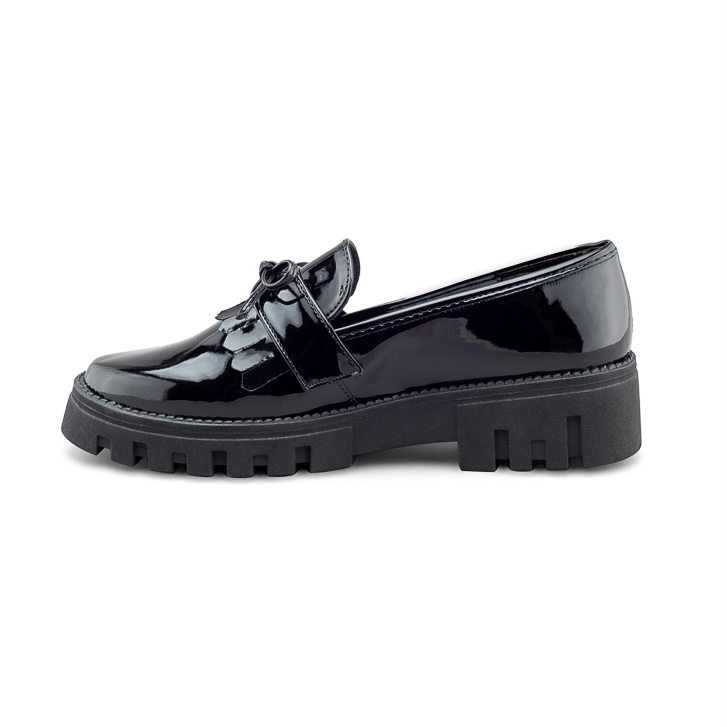 Mocasín Chunky de Charol Negro con Moño y Plataforma