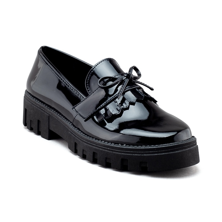 Mocasín Chunky de Charol Negro con Moño y Plataforma