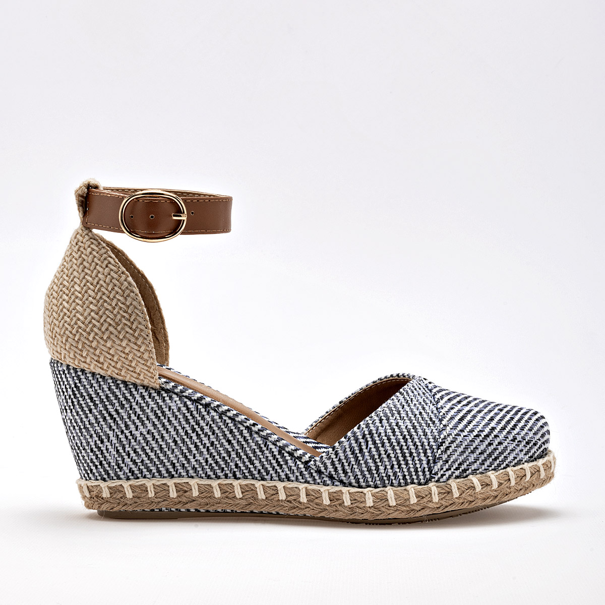 SANDALIA PLATAFORMA 7 CM AJUSTE PULSERA BEEN CLASS PARA MUJER EN CURRY COLOR GRIS MULTICOLOR 18847